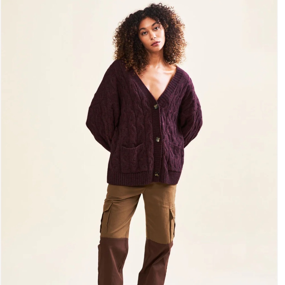 Trendy Chunky Burgundy Cardi